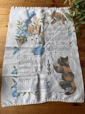 Vintage 1990 Kitten Calendar Tea Towel - Blue Floral